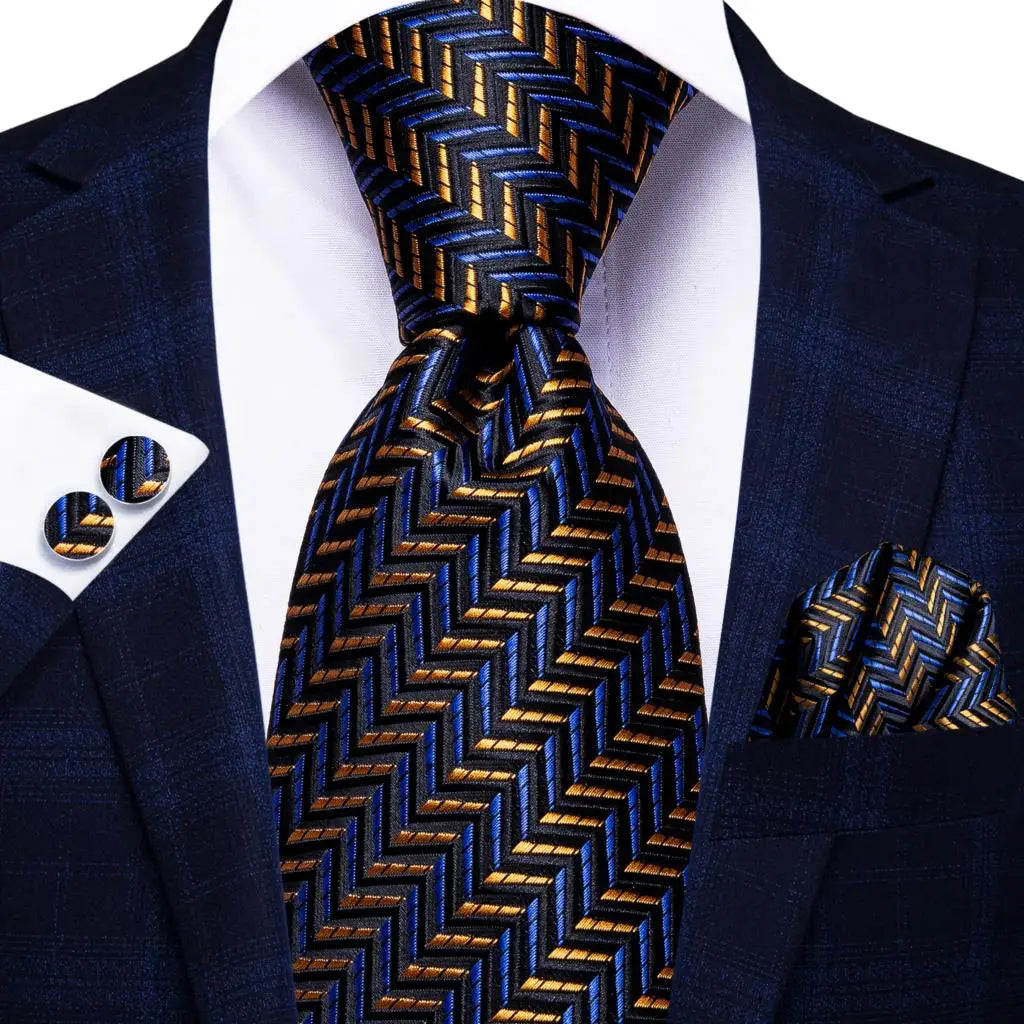 Men's Black Silk Paisley Tie for Travel-Friendly Style