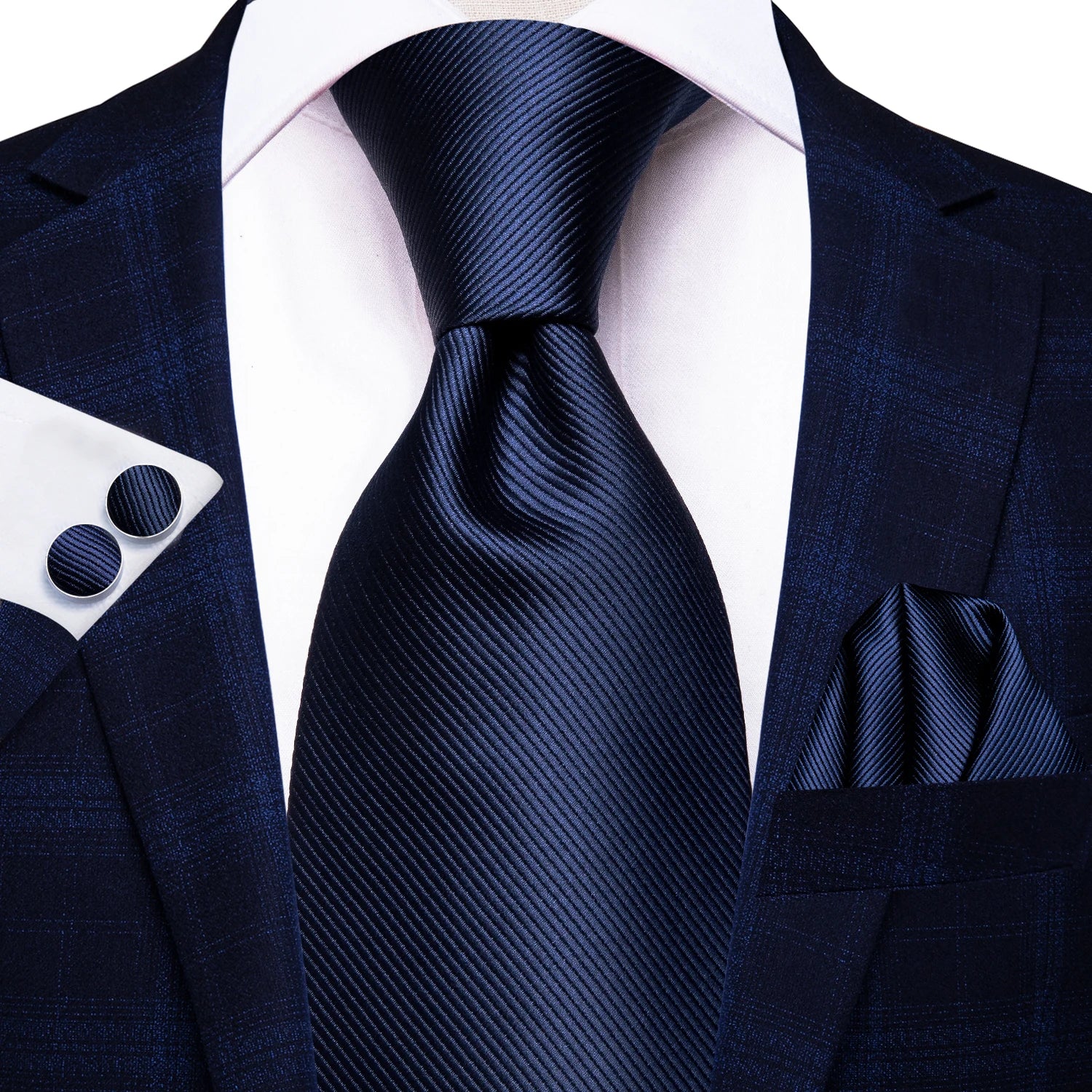 Men's Black Silk Paisley Tie for Travel-Friendly Style