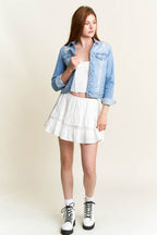 Women's light blue denim jacket for casual spring outfits