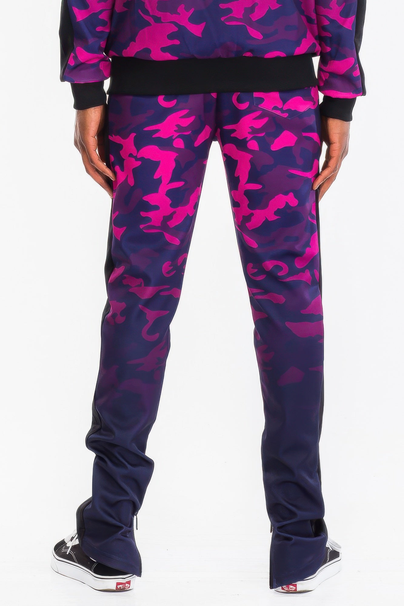 Camo pants in pink and navy, ideal for casual wear