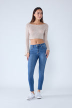 Women's skinny pants jeans in blue denim, perfect for casual wear