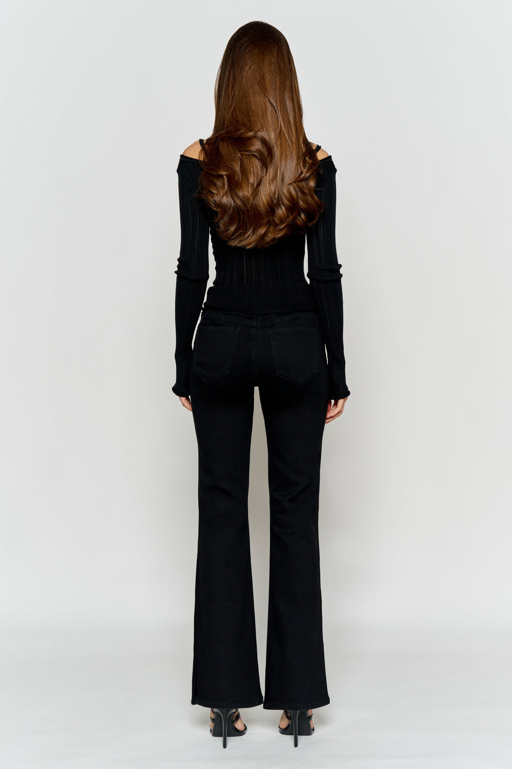 Women's black wide-leg jeans, perfect for casual outings