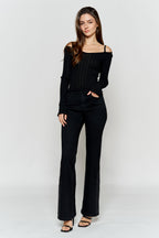 Women's black wide-leg jeans, perfect for casual outings