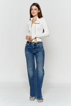 Women's wide-leg jeans in denim, perfect for casual outings