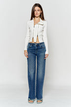 Women's wide-leg jeans in blue denim, perfect for casual wear
