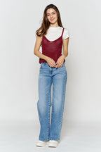 Women's wide-leg jeans in light blue denim, casual everyday wear