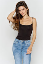 Women's light blue wide-leg jeans for casual summer outings
